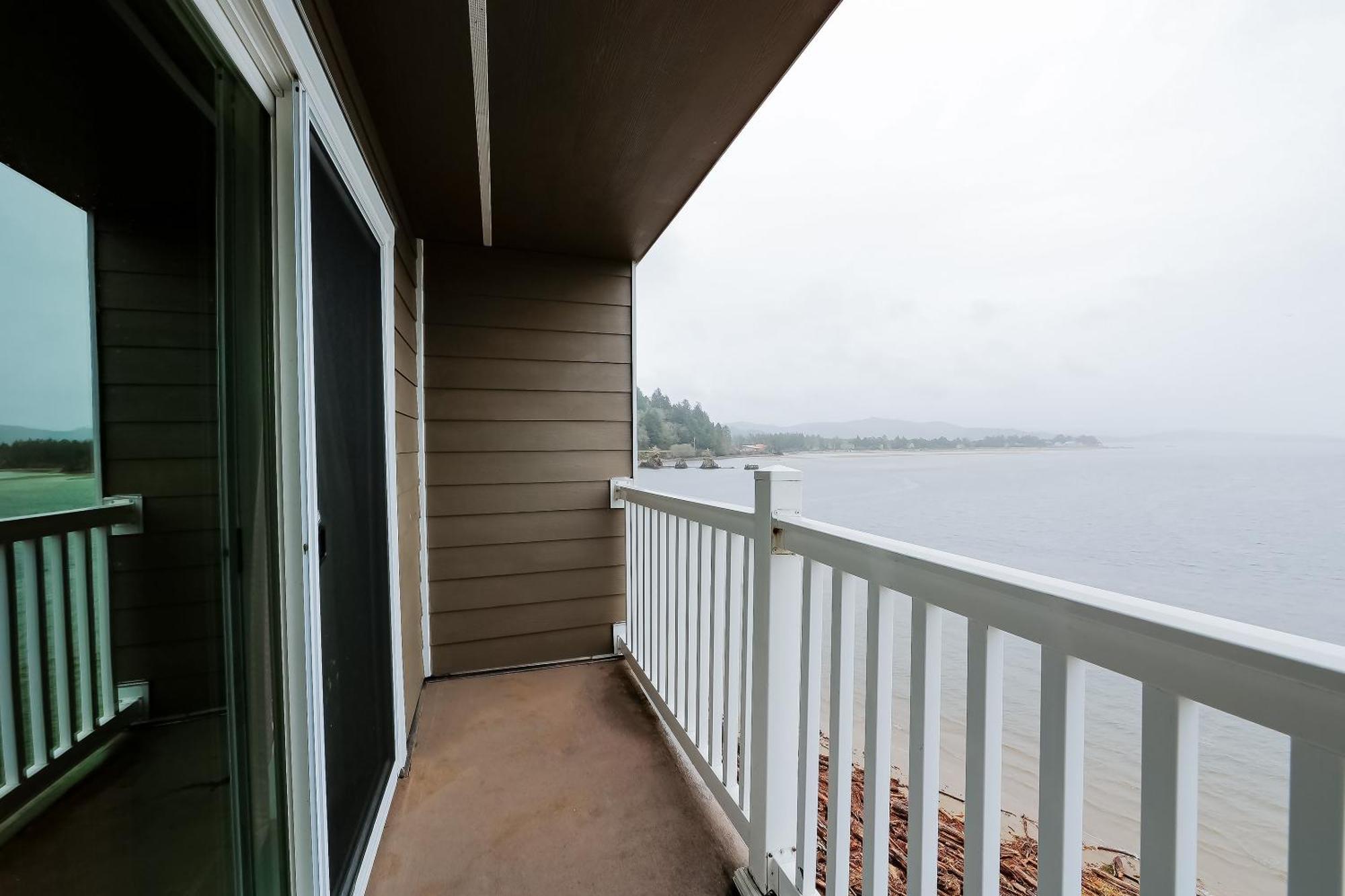 Siletz Bay Beachfront Hotel By Oyo Lincoln City Esterno foto