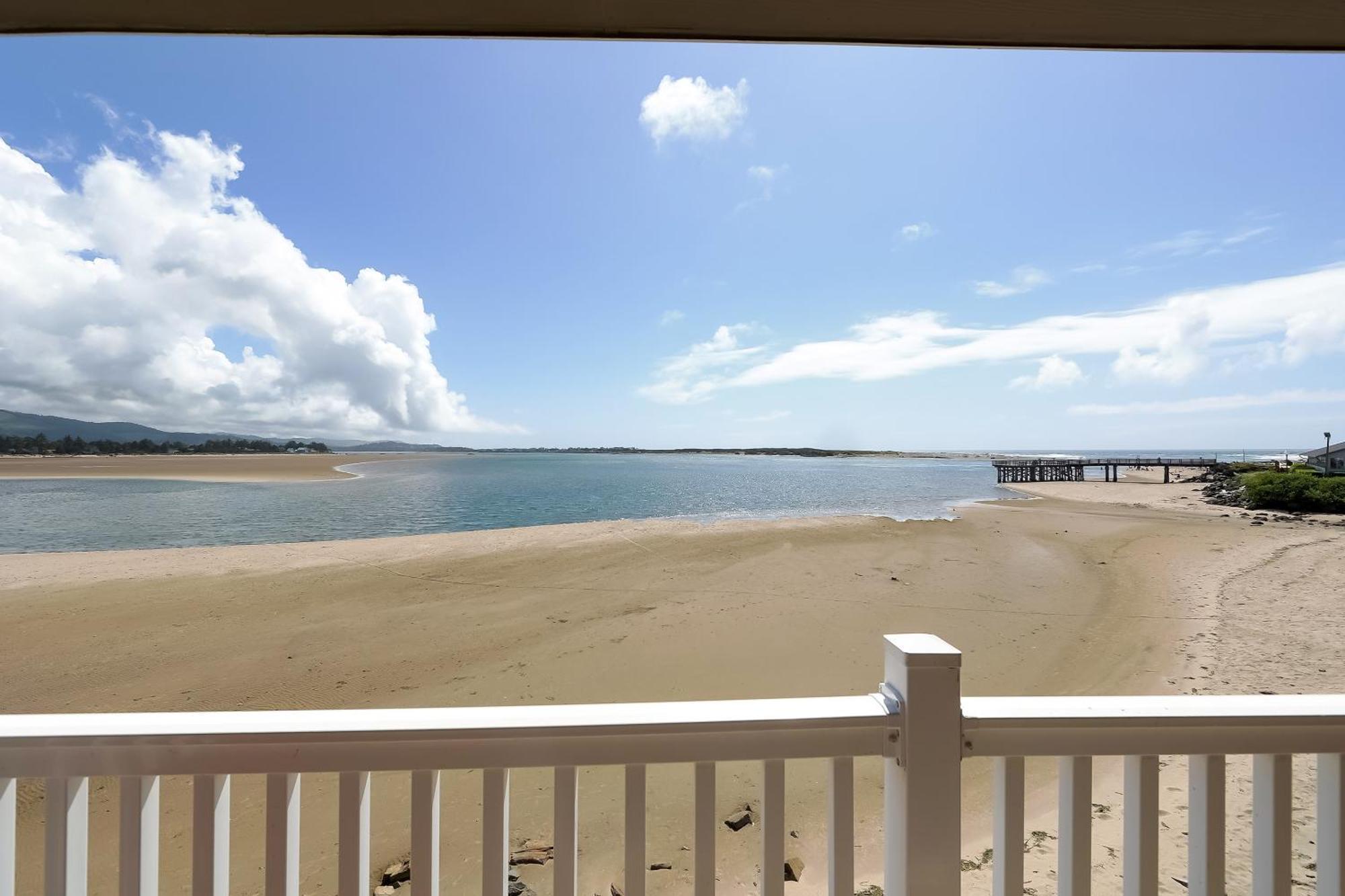 Siletz Bay Beachfront Hotel By Oyo Lincoln City Esterno foto
