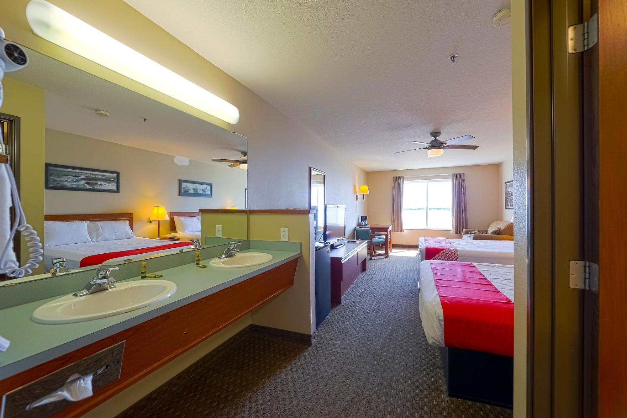 Siletz Bay Beachfront Hotel By Oyo Lincoln City Esterno foto