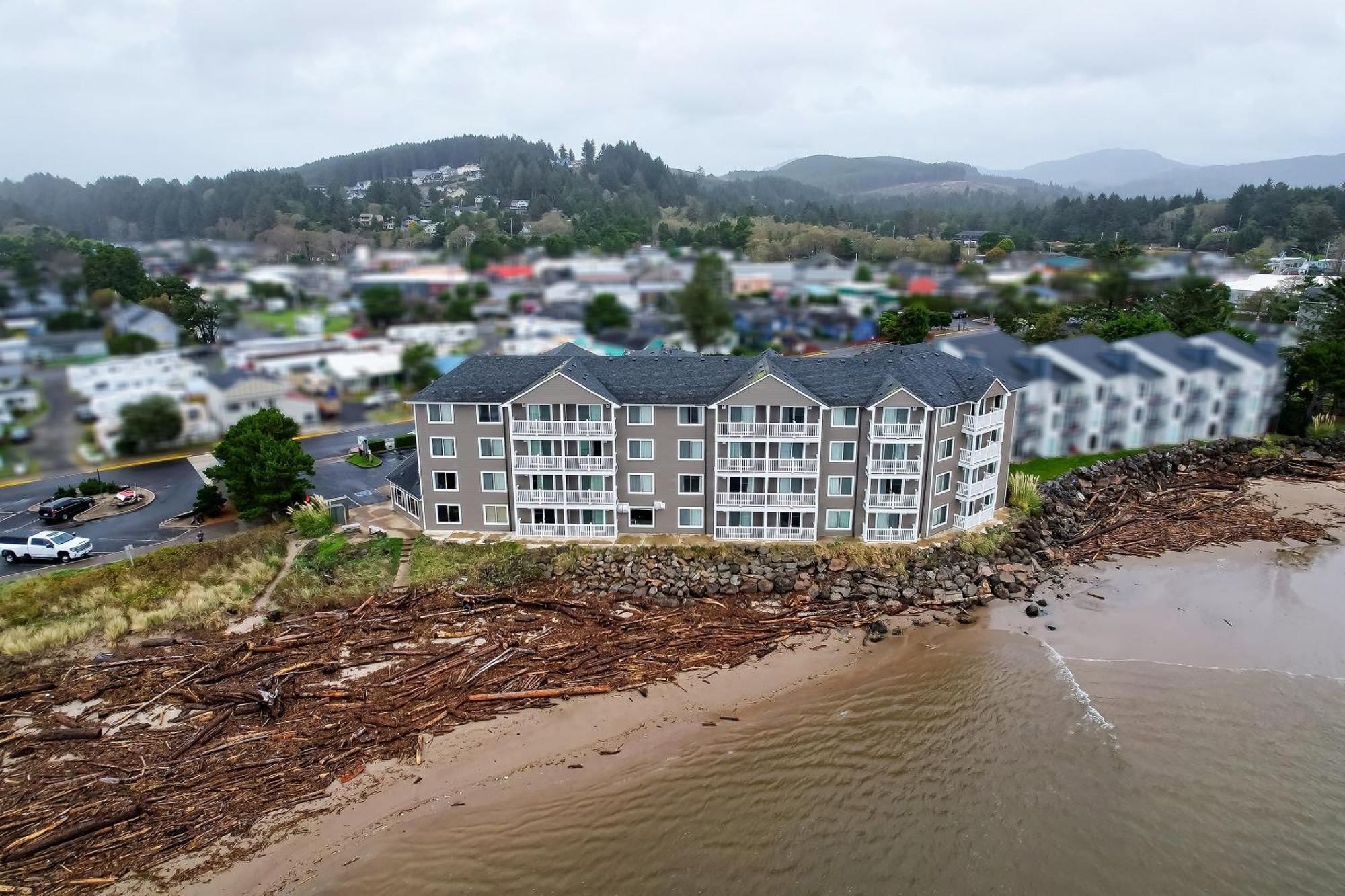 Siletz Bay Beachfront Hotel By Oyo Lincoln City Esterno foto