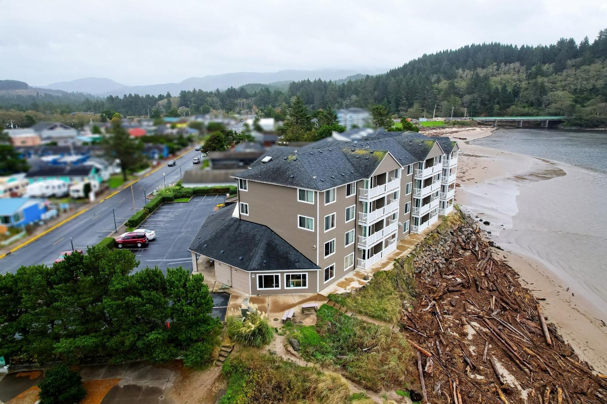 Siletz Bay Beachfront Hotel By Oyo Lincoln City Esterno foto