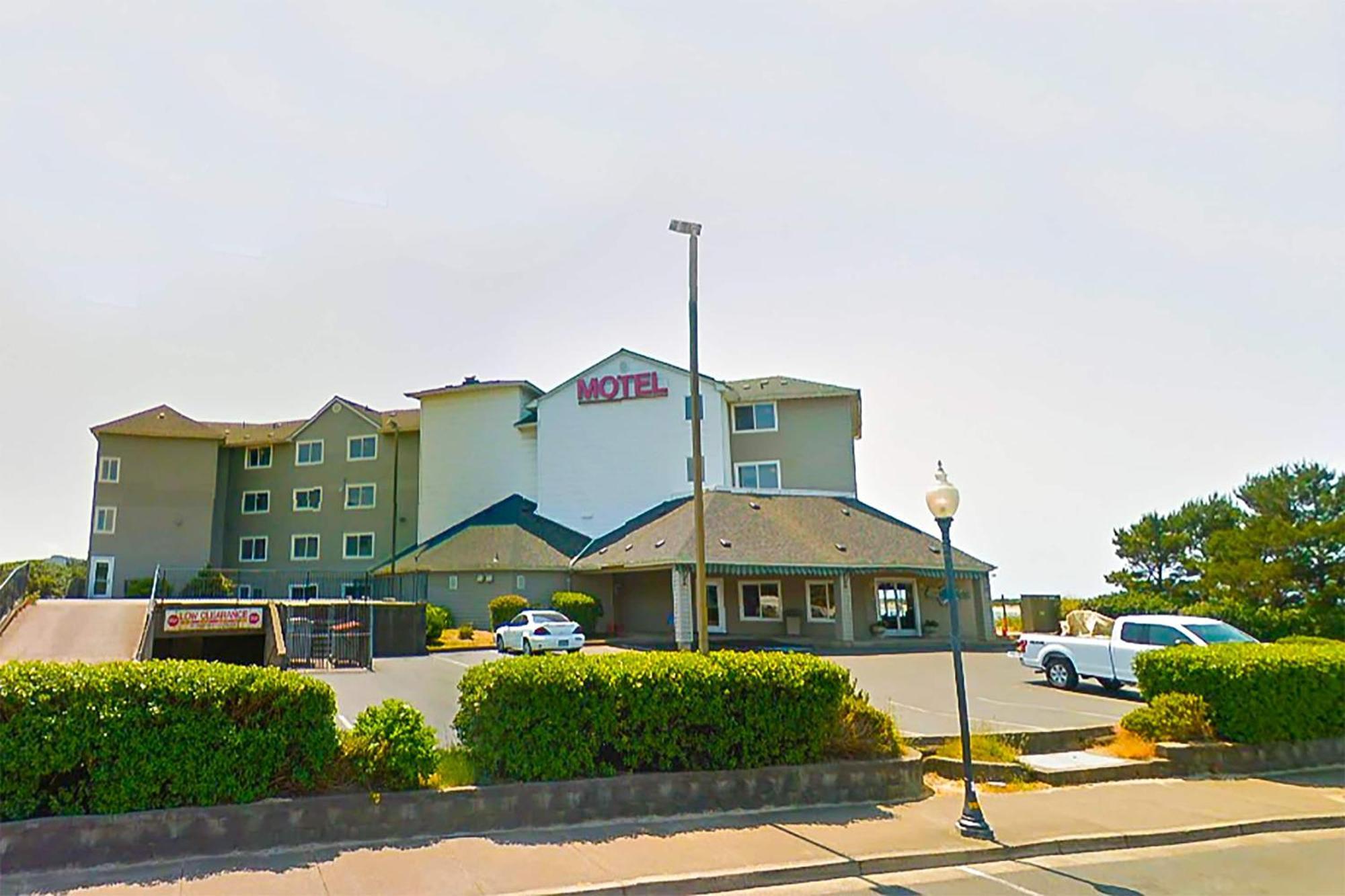 Siletz Bay Beachfront Hotel By Oyo Lincoln City Esterno foto